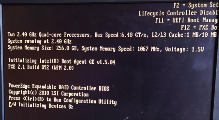 showing the server boot screen diplaying hw